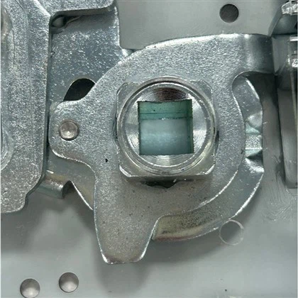 Croí -nasc agus gearrthóga a ghlasáil